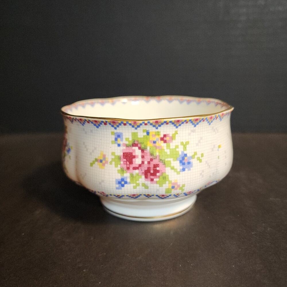 Vtg Royal Albert Petit Point Bone China Open Sugar 4" Bowl England